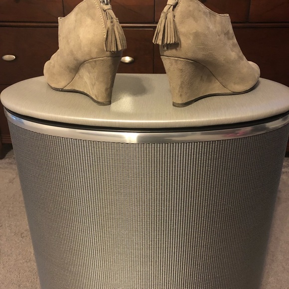 Shoes - Picture 2 of 2